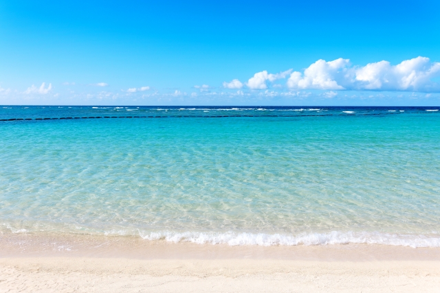 沖縄の海のイメージ画像